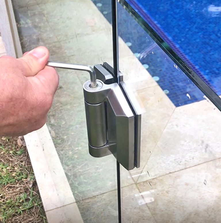 Polaris 155 Hinge AdjustmentCloseUp